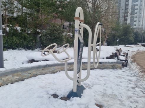신용빛고을근린공원 야외운동기구 1
