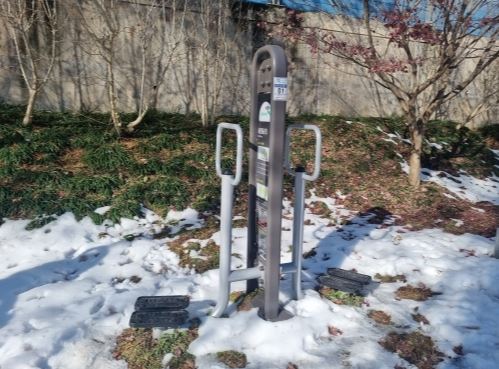 일곡동아아파트 야외운동기구 1