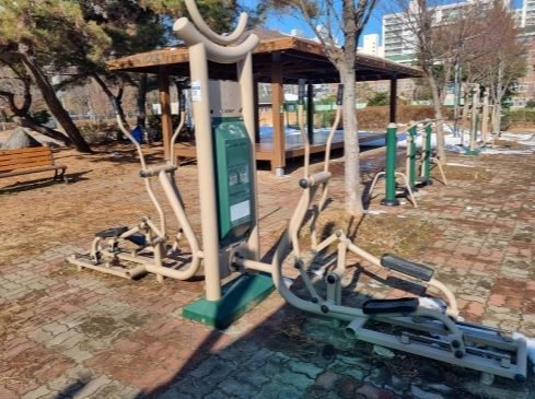 일곡제2근린공원 야외운동기구 1