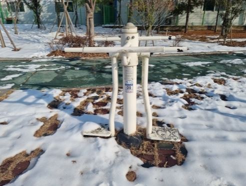 연제근린공원 야외운동기구 1