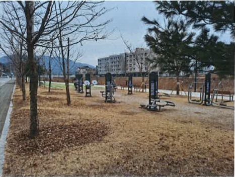 야외운동기구(신천2리 미원천) 1