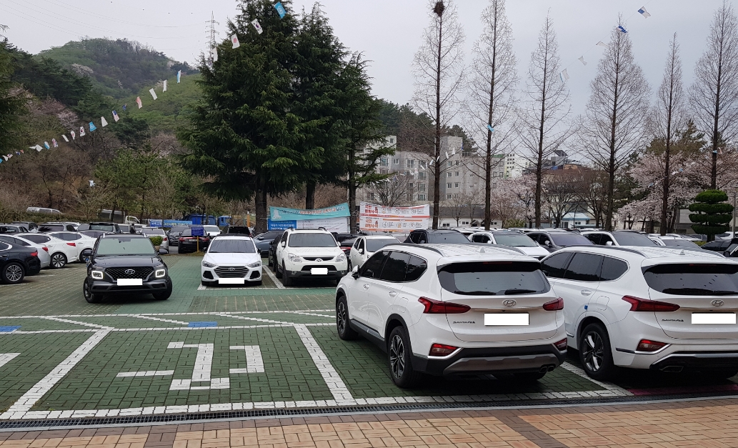 양정동 행정복지센터 본관앞