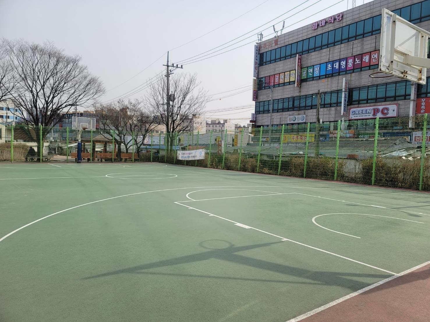 뫼골공원 농구장 1