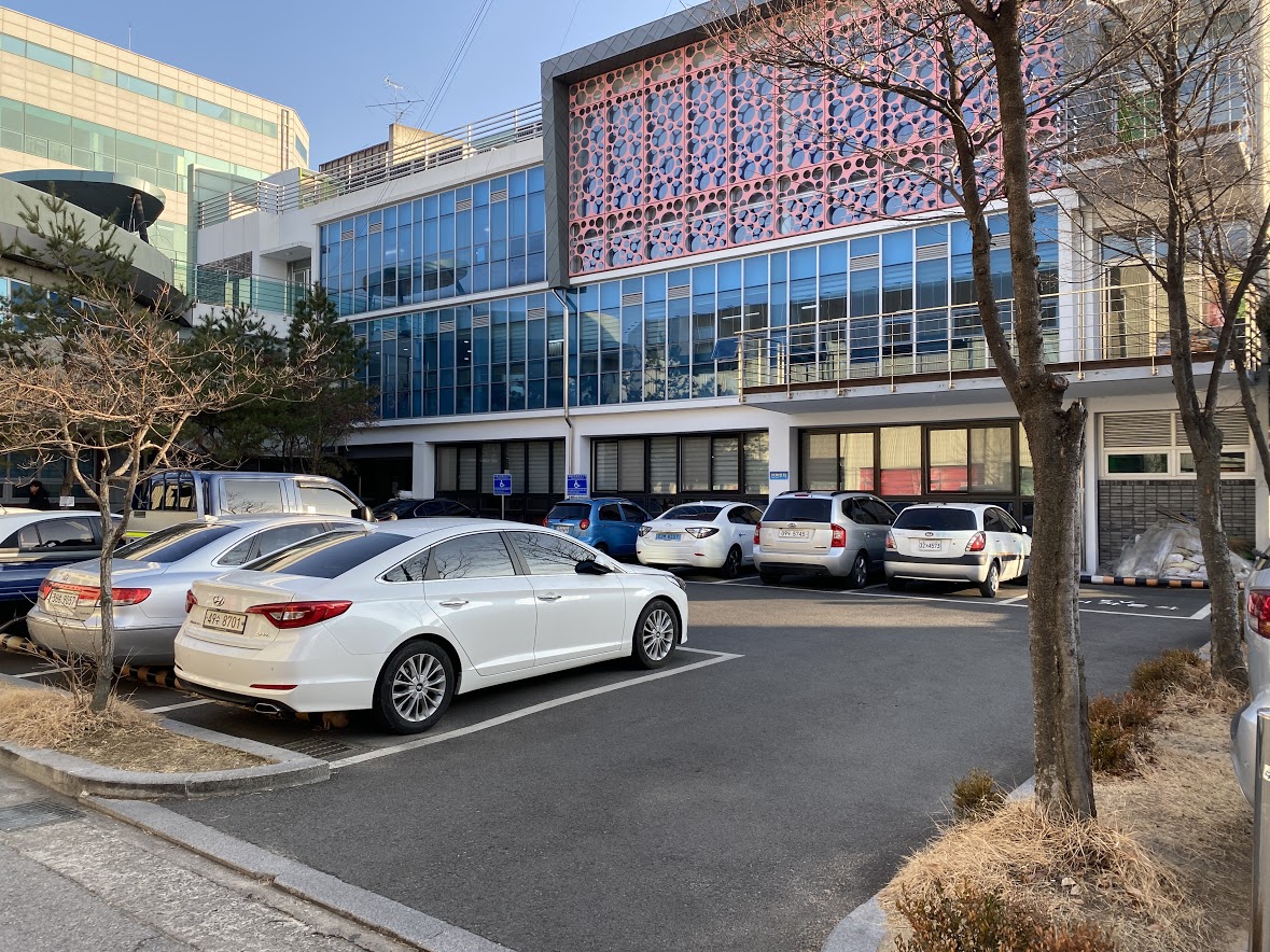 동천동행정복지센터 건물뒤편 3