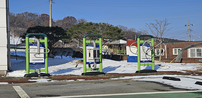 야외운동기구(신광면 월암2리 노인복지센터) 1