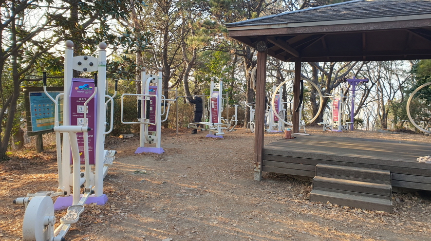 문현동 통일동산 동네체육시설 1