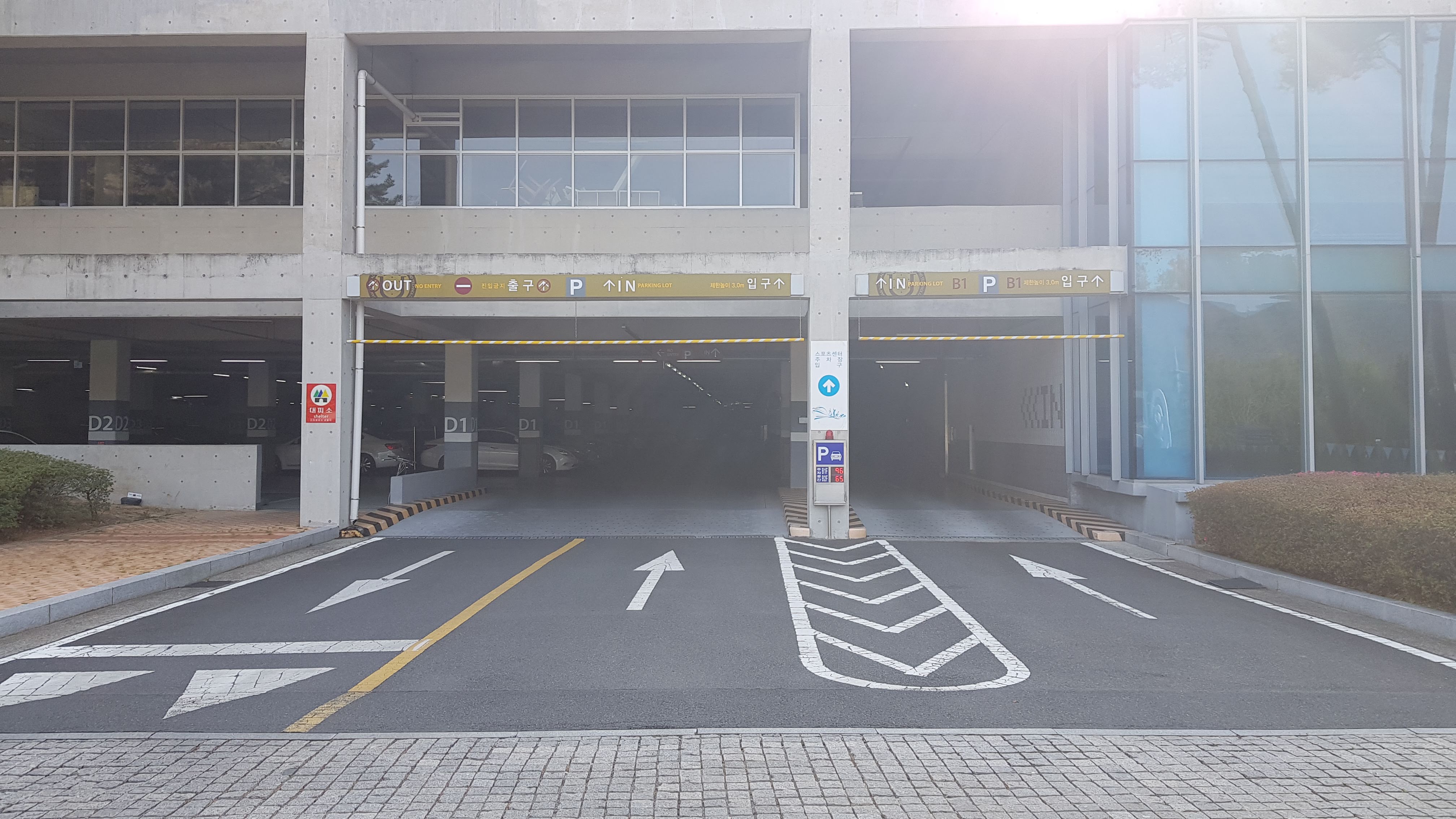 울산과학기술원 주차장(102동 공학관 , 대학본부, 체육관) 3