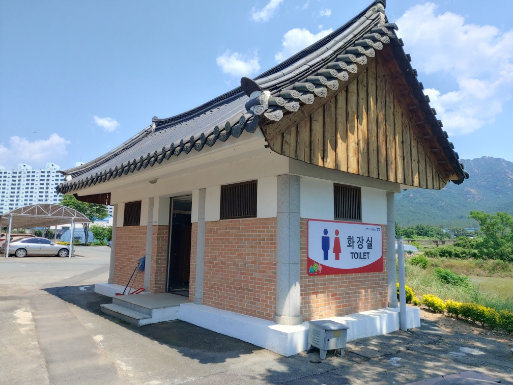 군서면 행정복지센터 야외화장실 1