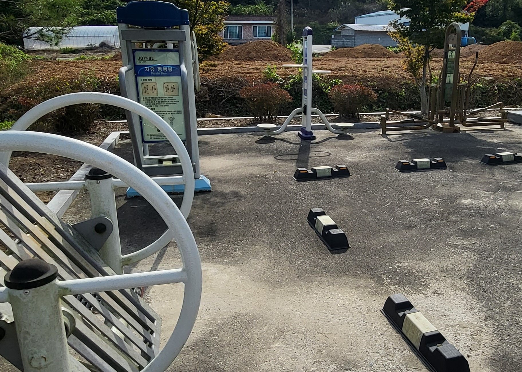 야외운동기구(학교면 장동마을) 1