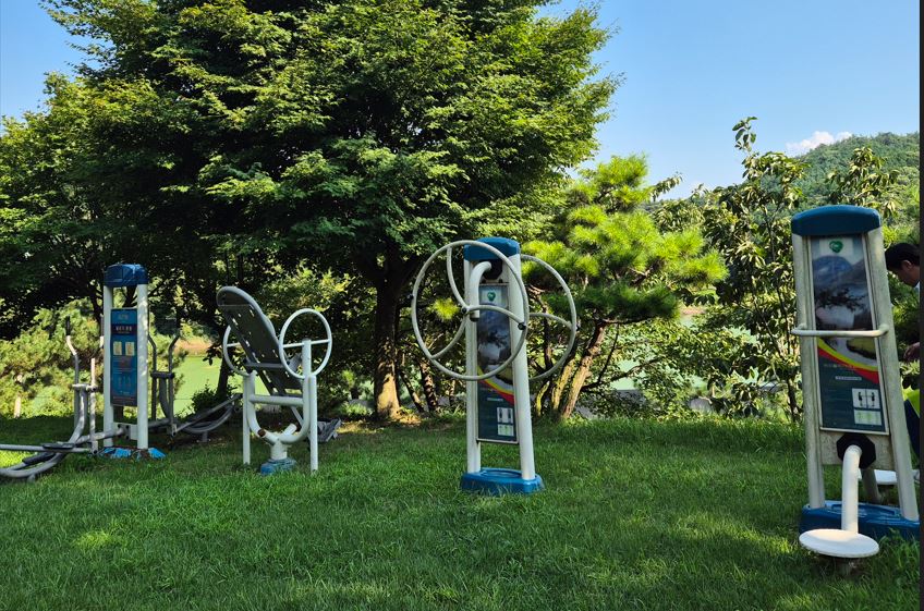 야외운동기구(학교면 청수원마을) 1