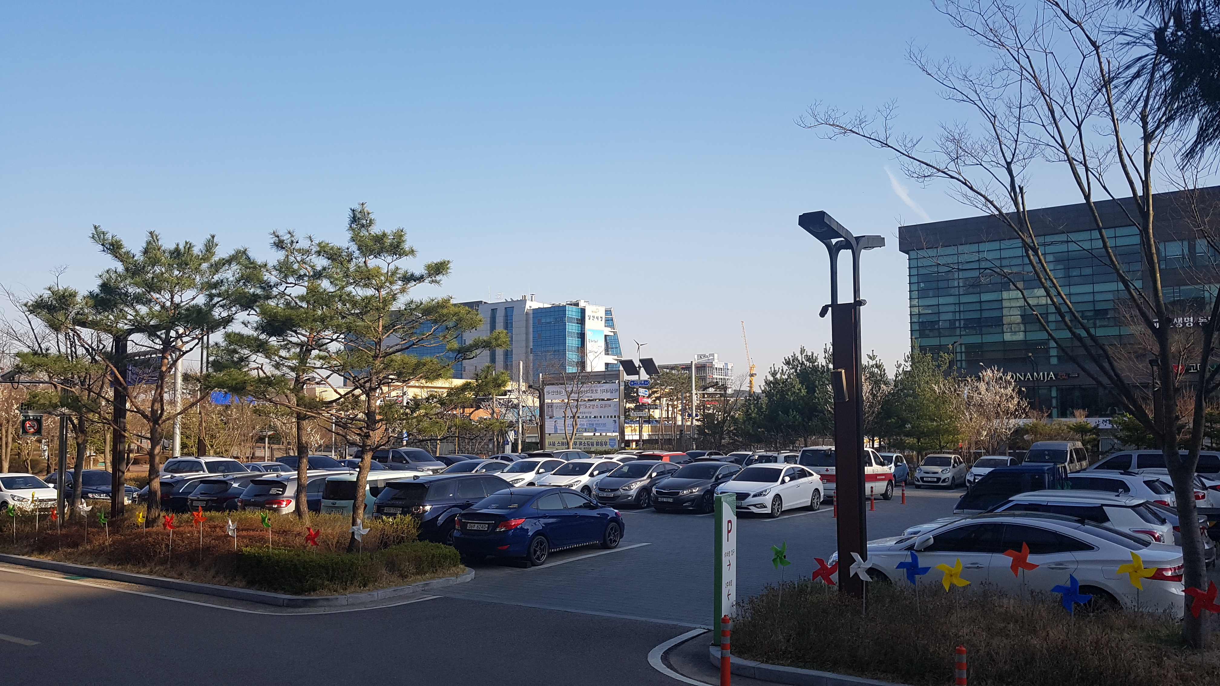 당진시종합복지타운 본관앞 3