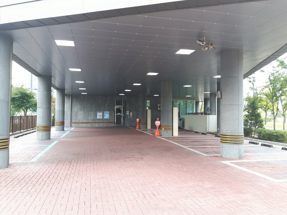 청라호수도서관 지상1층 2