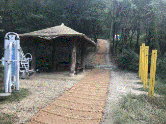 장수산비타민길 야외운동시설 1