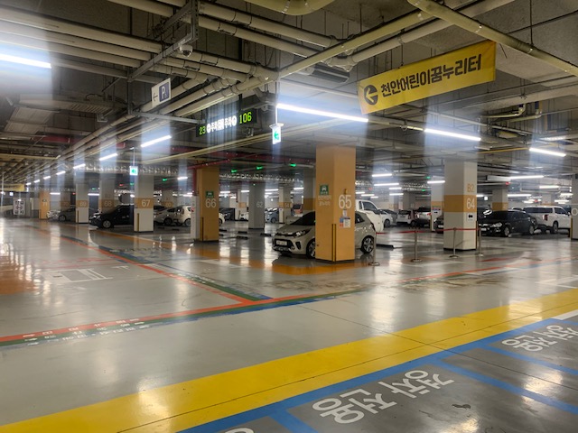 동남구 행정복합타운 지하 주차장(동남구청) 1