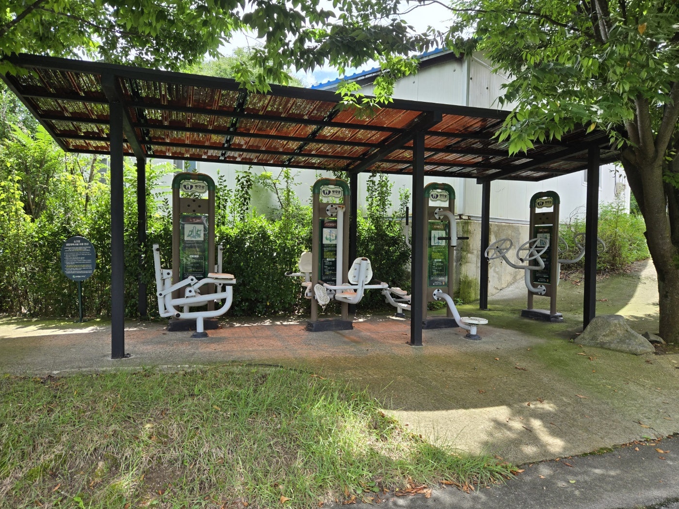 야외운동기구(적상면 하유상비마을 보건지소 앞) 1