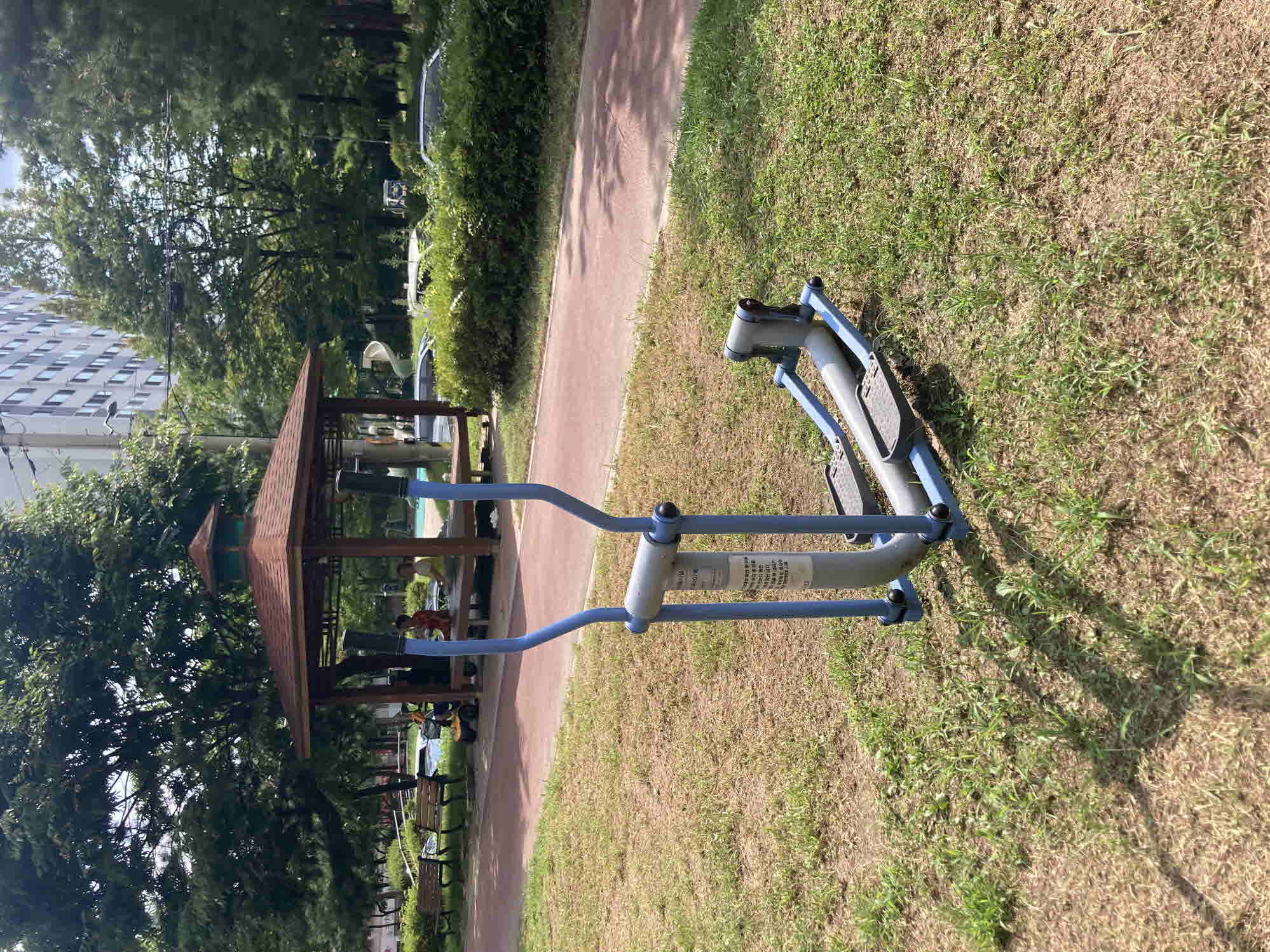 수곡동 산남주공2단지 207동 옆 동네체육시설 1