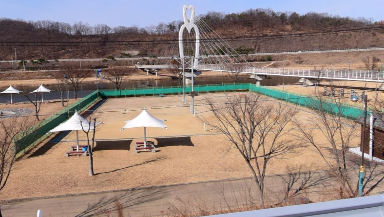 군위생활체육공원 본관내(족구장) 1