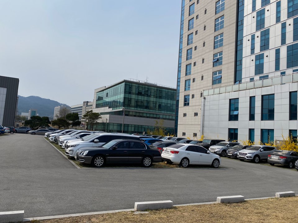 충청남도개발공사 1층 외부 주차장 5