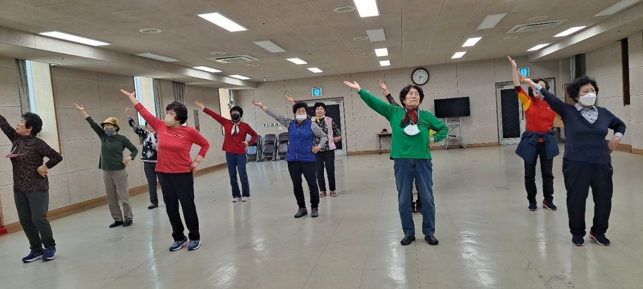 진교면 평생학습(실버댄스) 1
