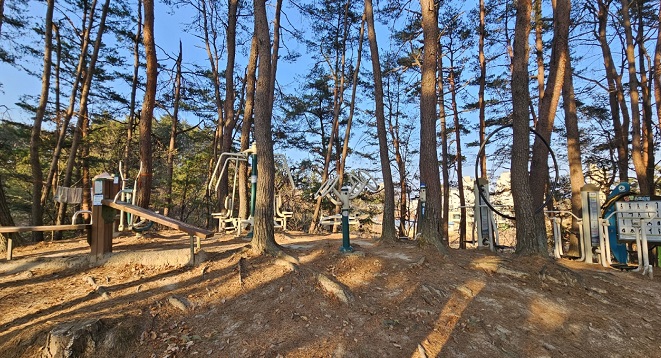 야외운동기구(홍질목 등산로) 1