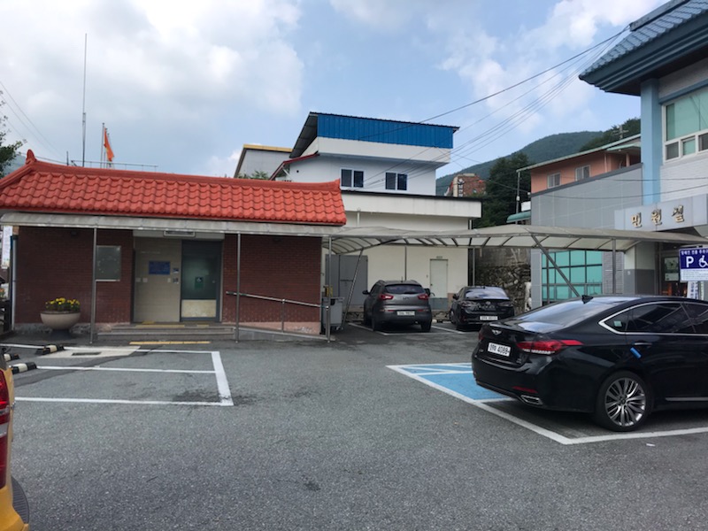 가야면사무소 본관 앞 5