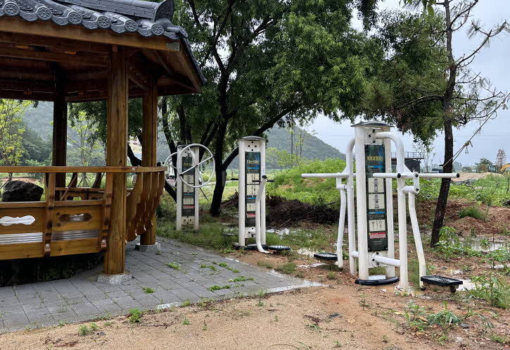 야외운동기구(산성우2리) 1
