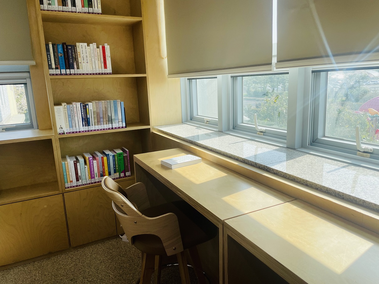 영어교육도시사무소 작은도서관/GEC Community Space Cozy Library 3