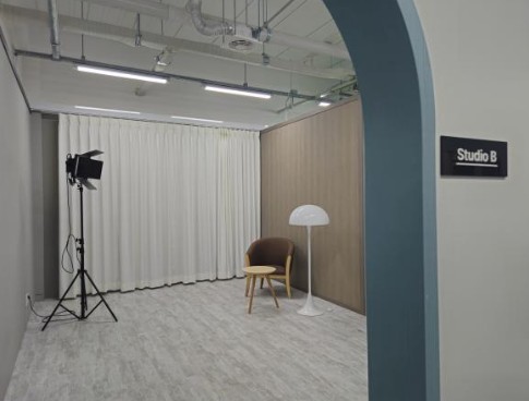 울산테크노파크 본부동(다운지구) U-Space 스튜디오 2