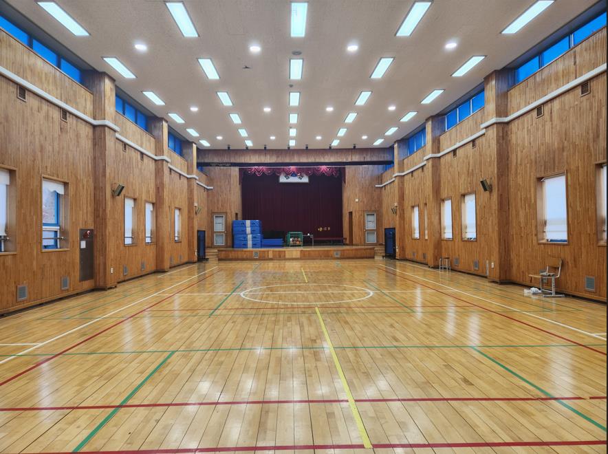 언동초등학교 강당 2