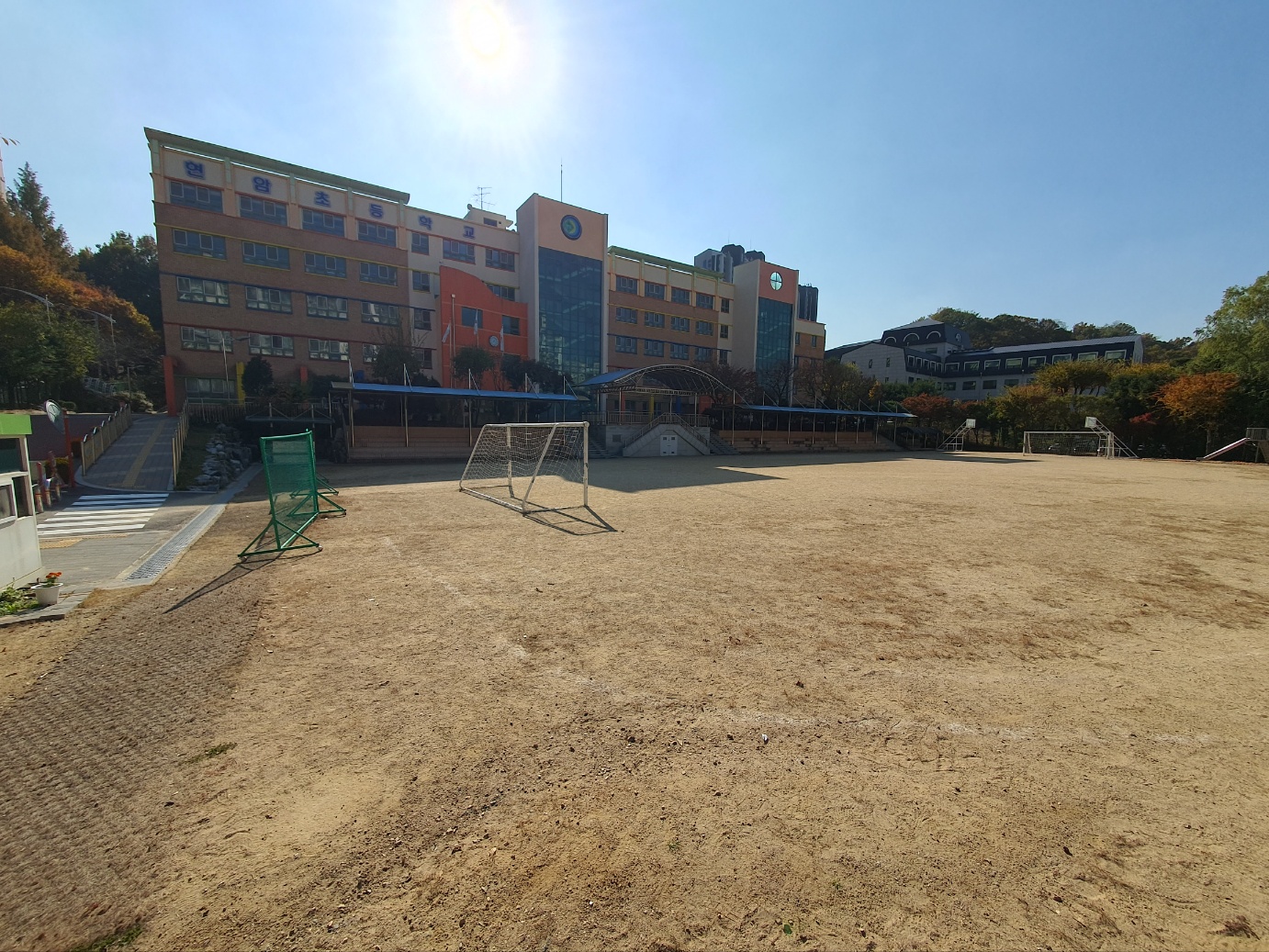 현암초등학교 운동장 2