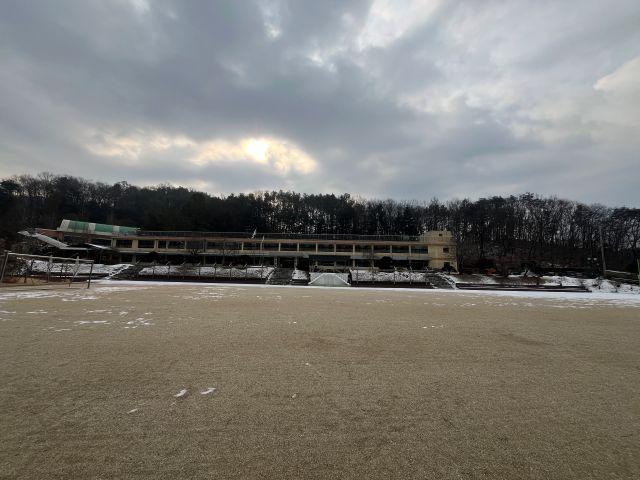 강하중학교 운동장