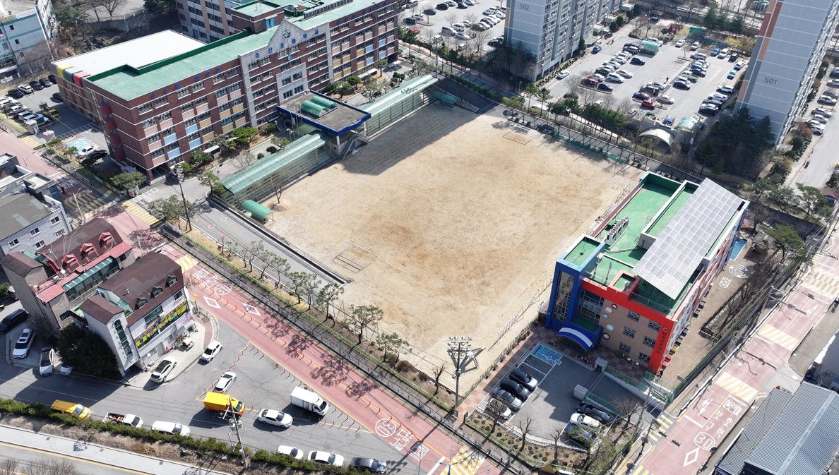 추산초등학교 운동장 1