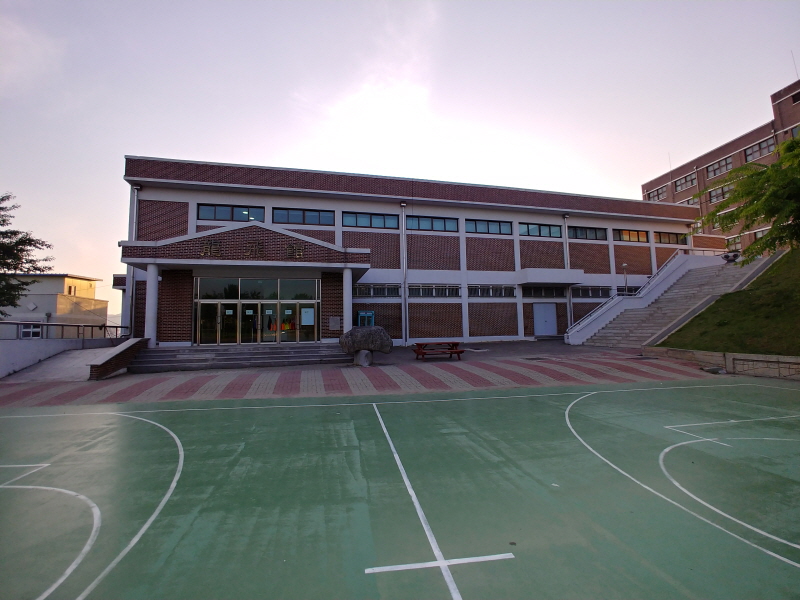 양평중학교 체육관(용비관) 1