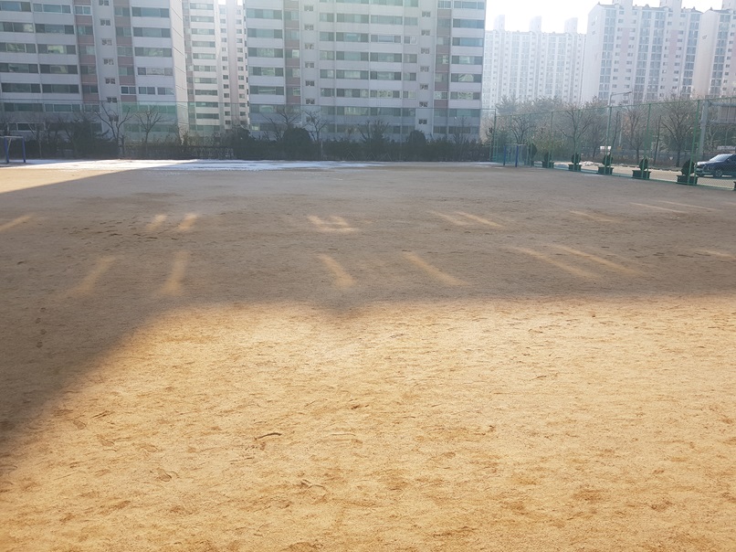 토월초등학교 운동장 1
