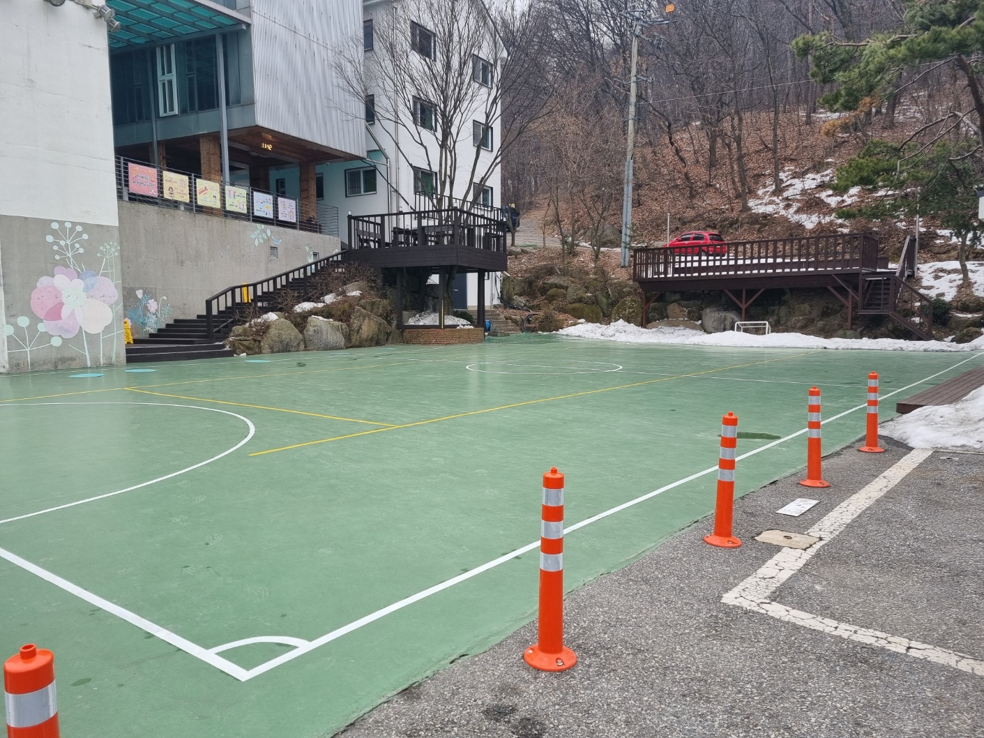 헌산중학교 운동장 1