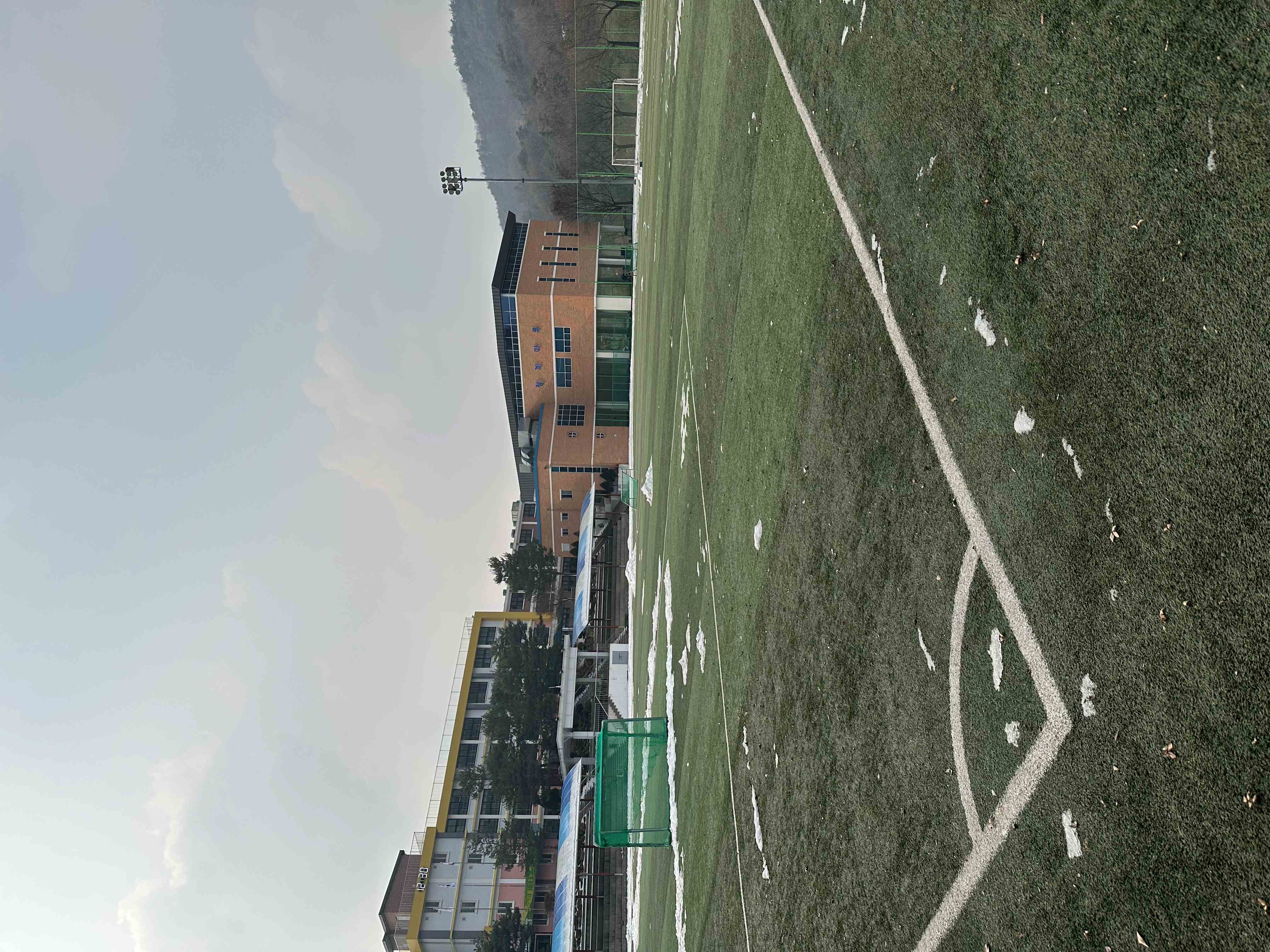 일동중학교 운동장 1