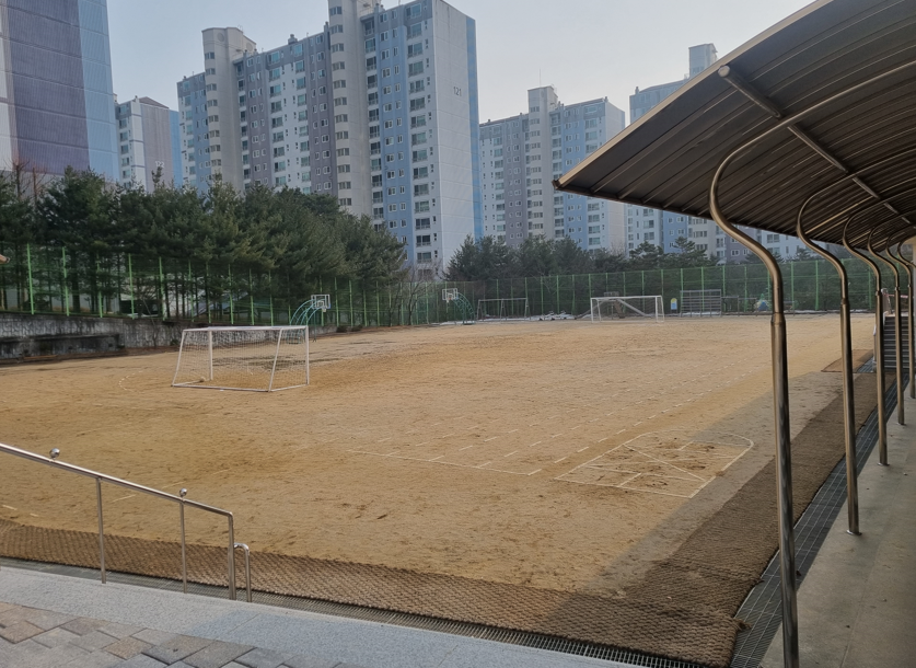 신일초등학교 운동장 2