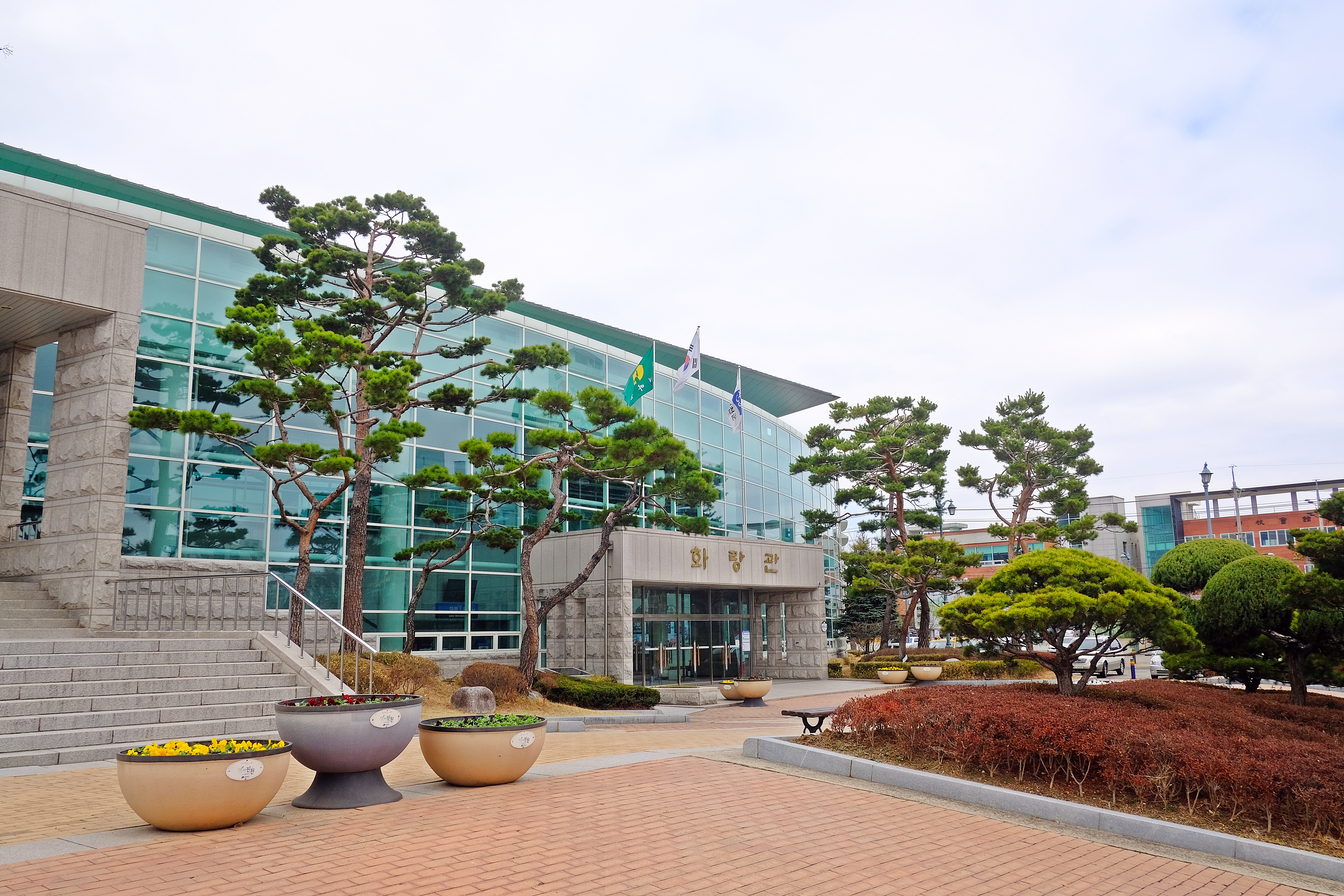 화랑관 본관1층 1