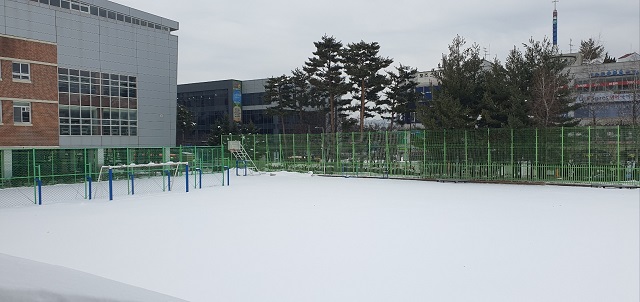 보라중학교 운동장 3