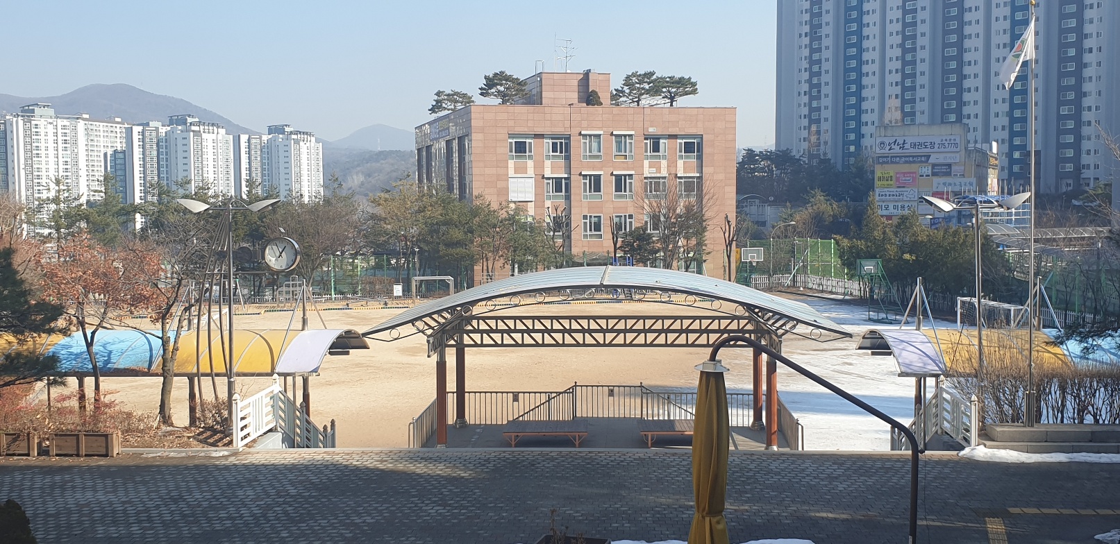 언남초등학교 운동장 4