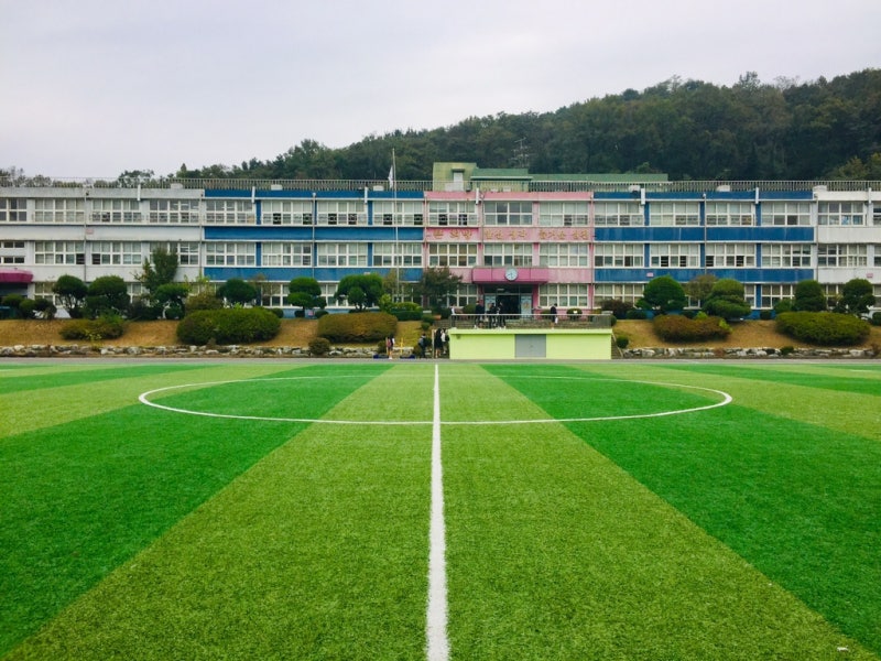 모현중학교 운동장 1