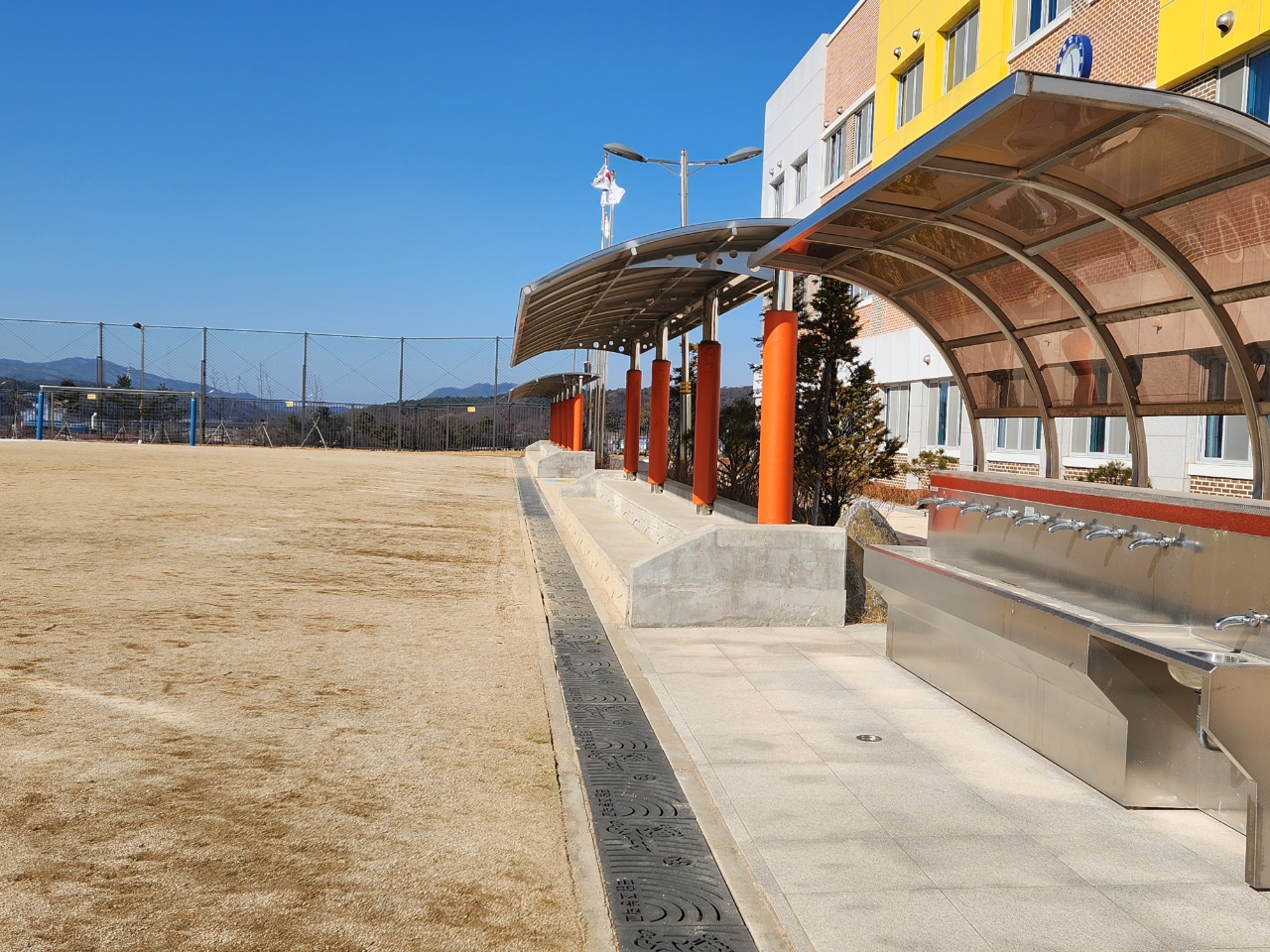 포담초등학교 운동장 2