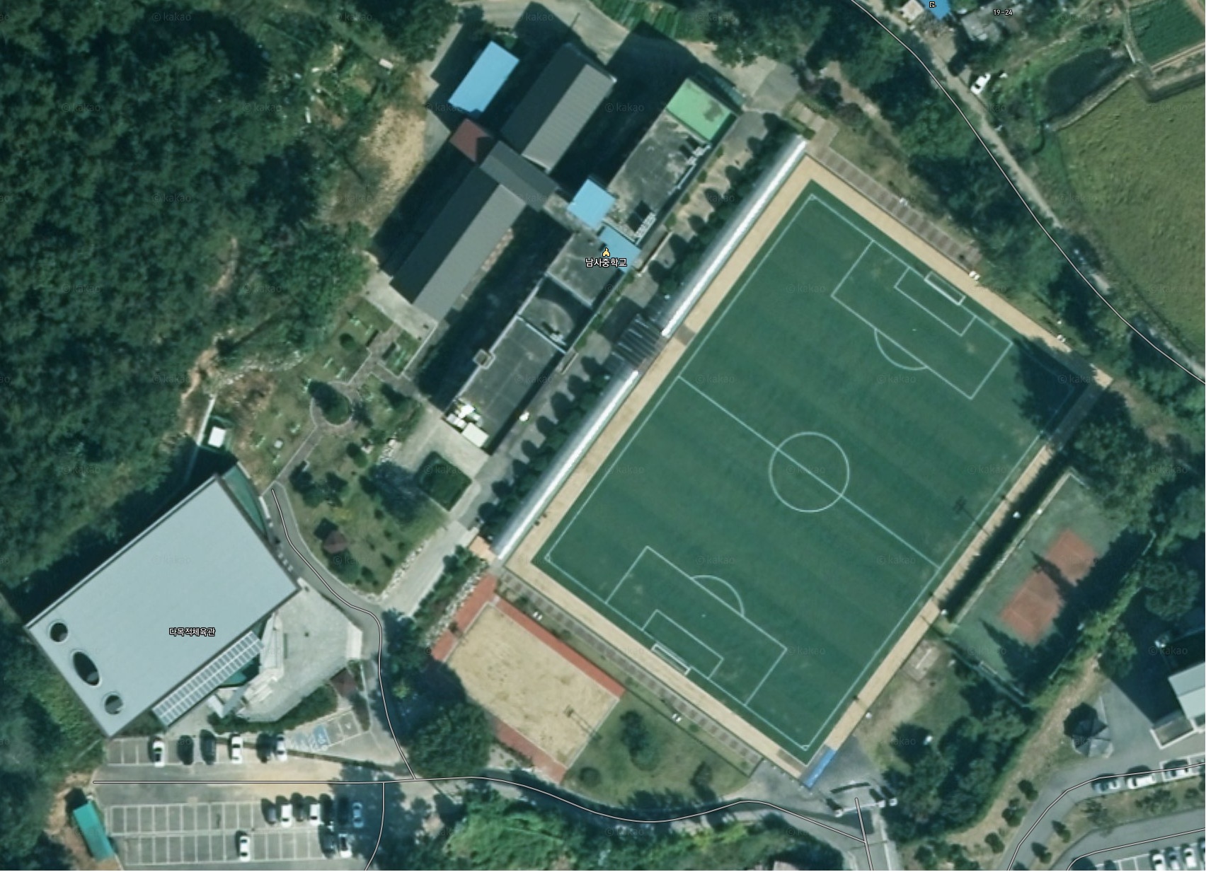 남사중학교 운동장 1