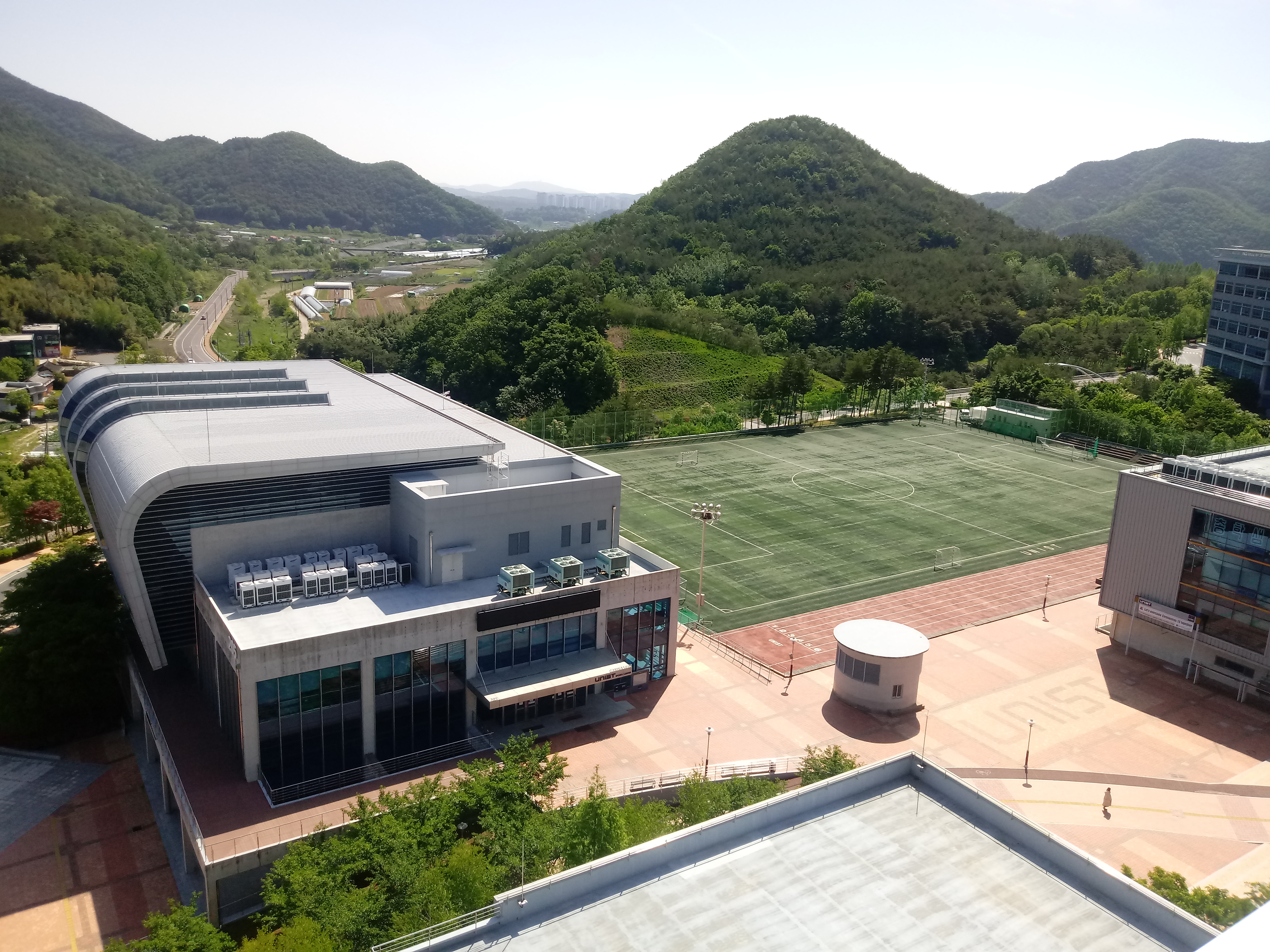 울산과학기술원 대운동장 1