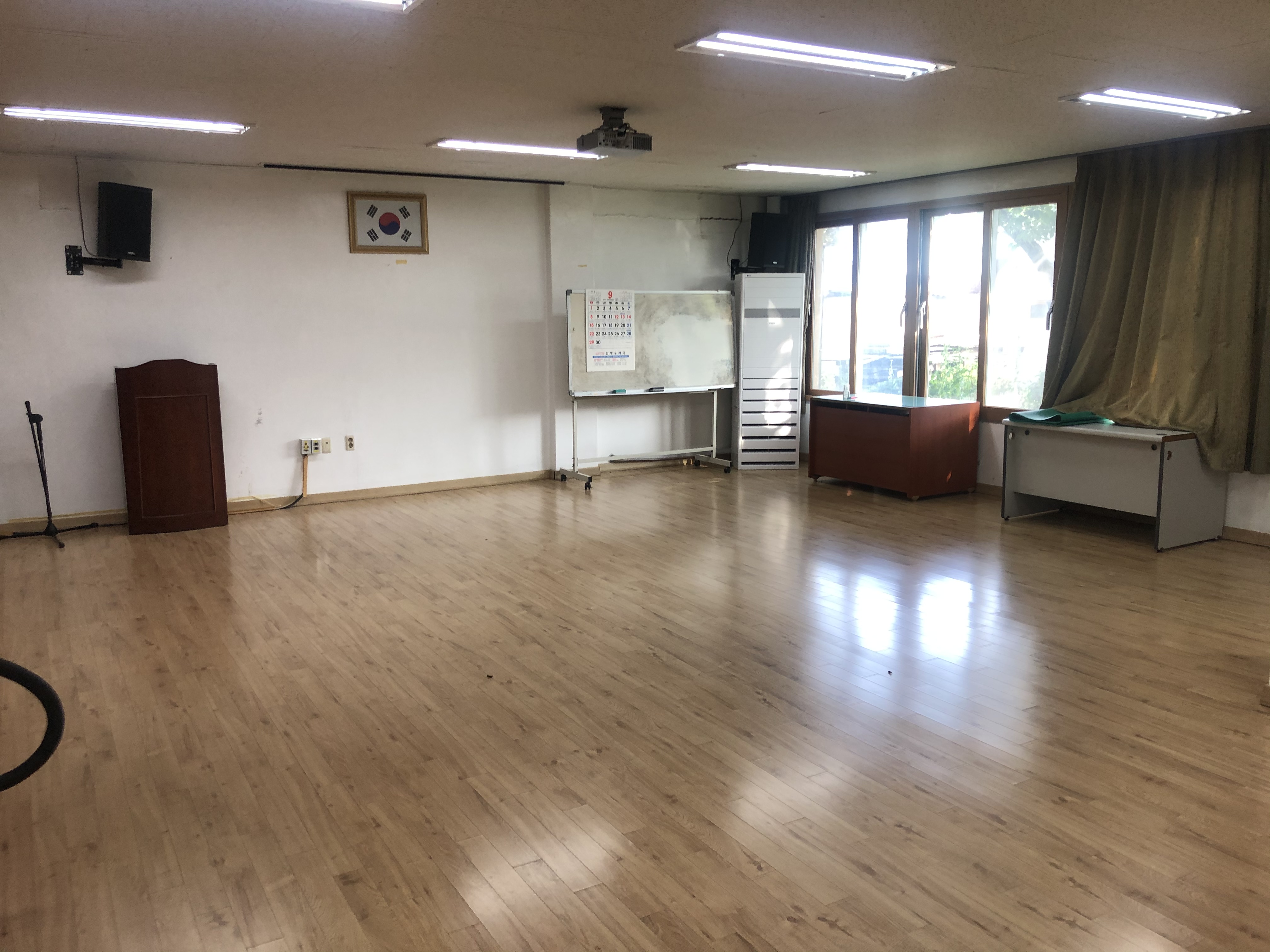 신광주민자치센터 본관1층 1