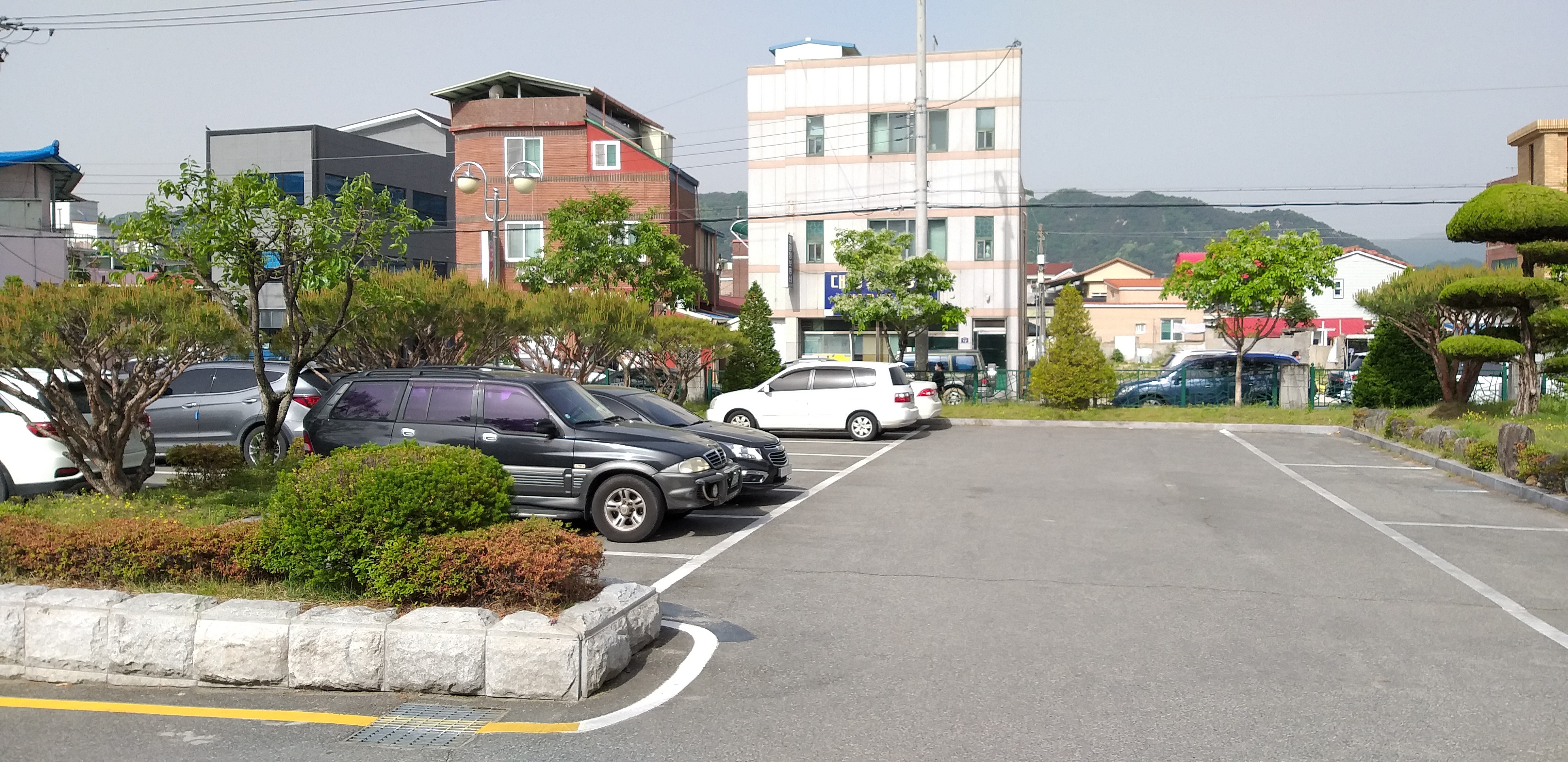 거창세무서 본관앞 …