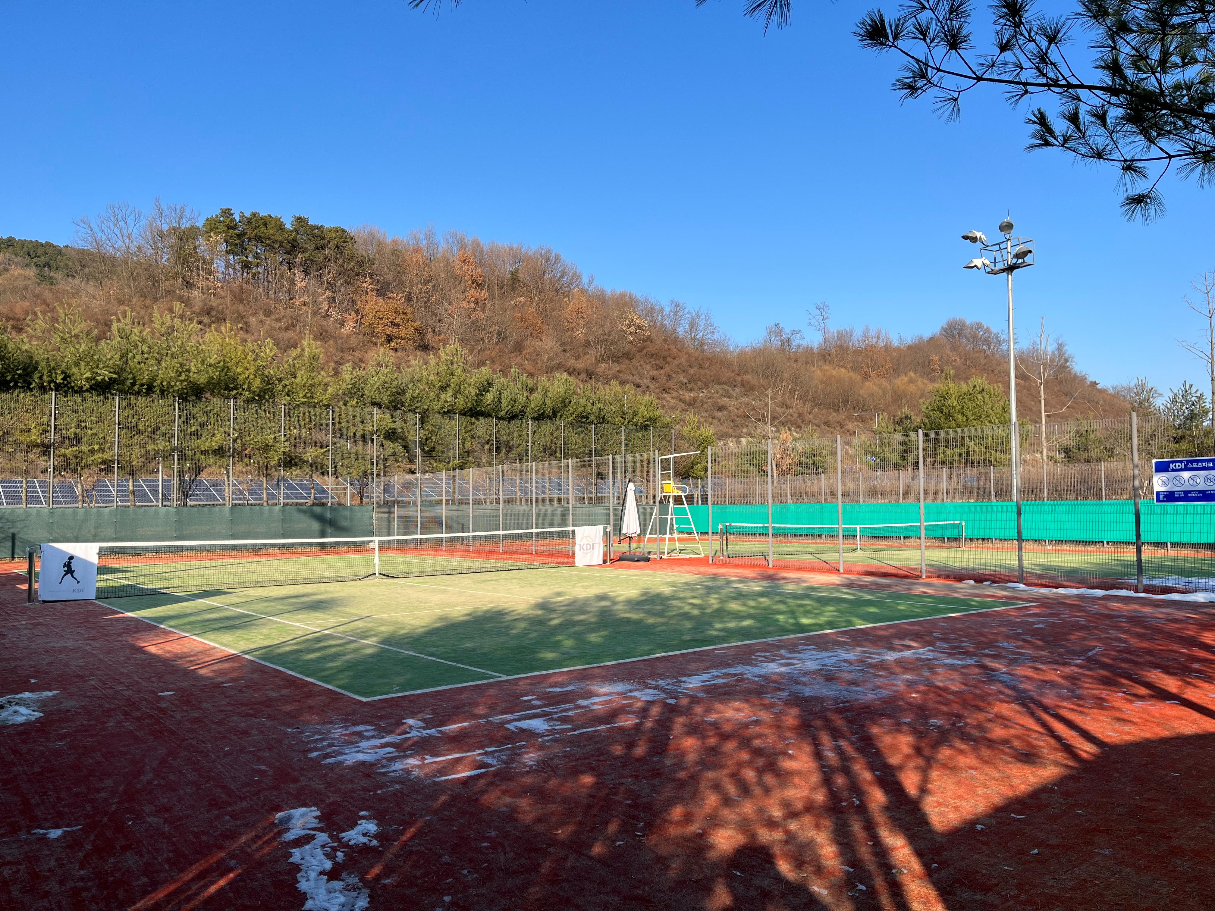 한국개발연구원 테니스장 1