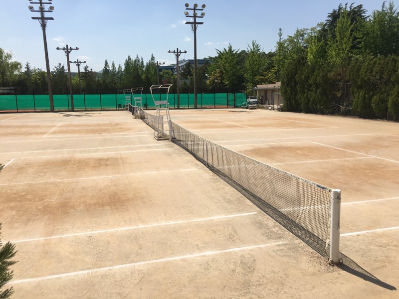 본사 테니스장 1