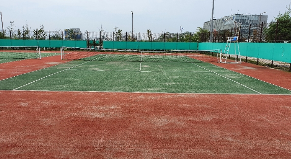 본사 족구장 1