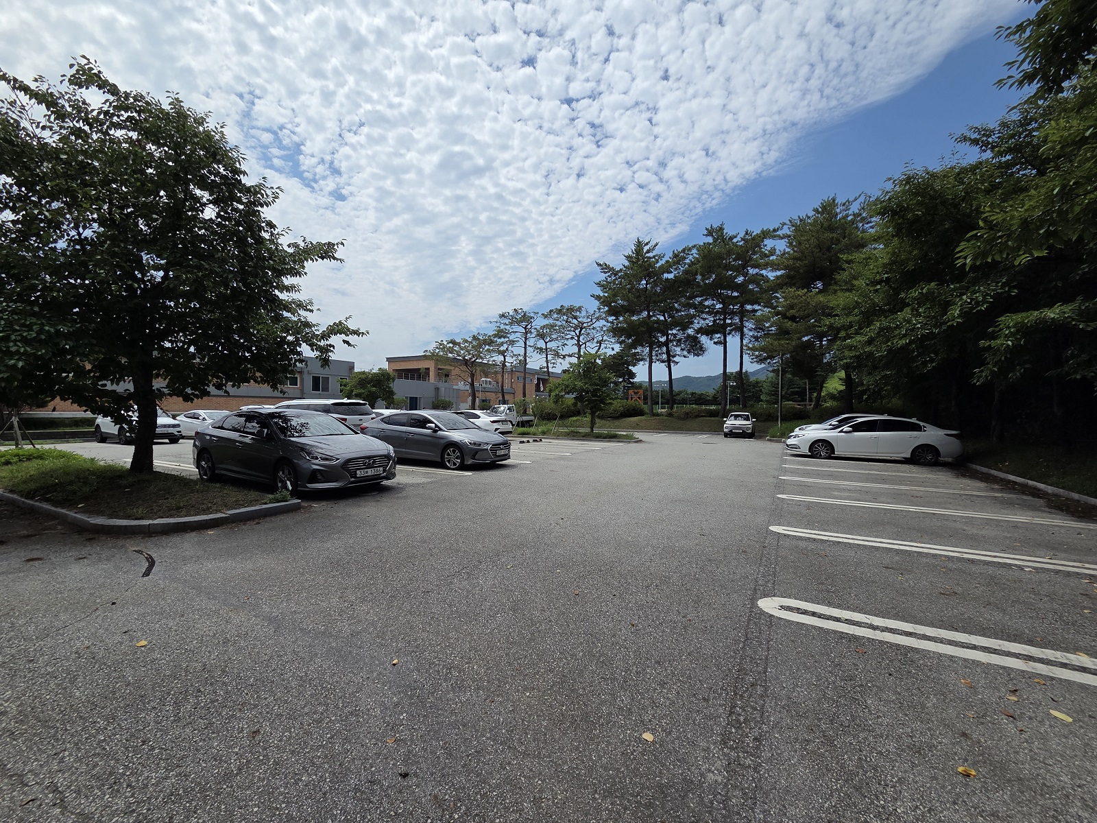주차장 1